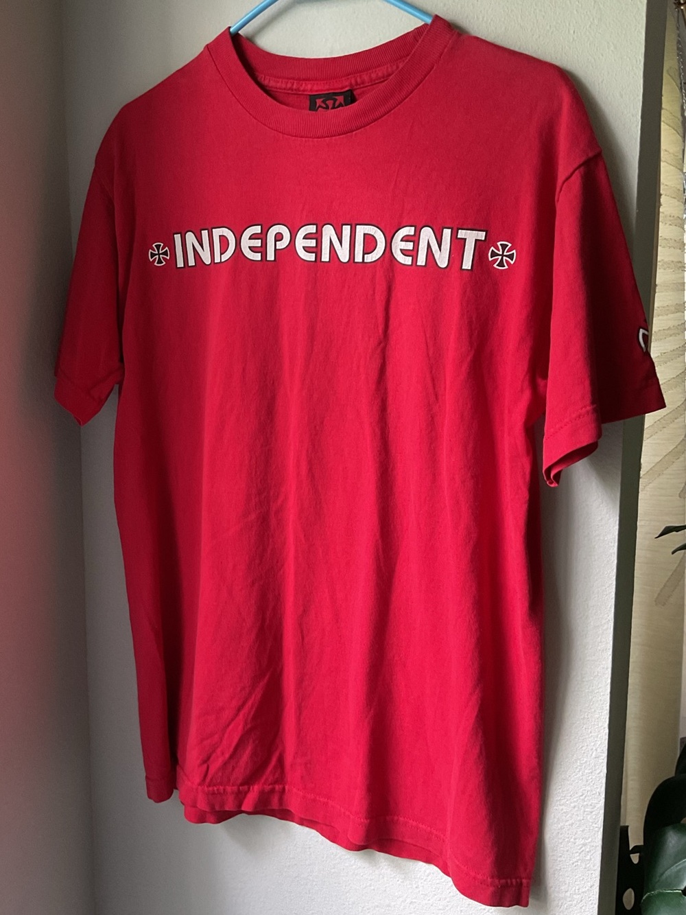 Independent Red Graphic Tee - Men's Casual Shirt